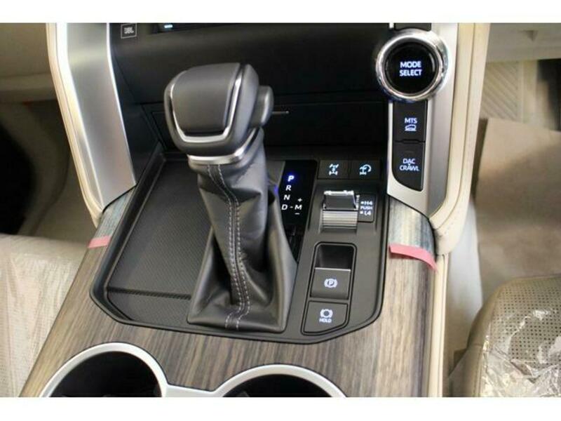 LAND CRUISER