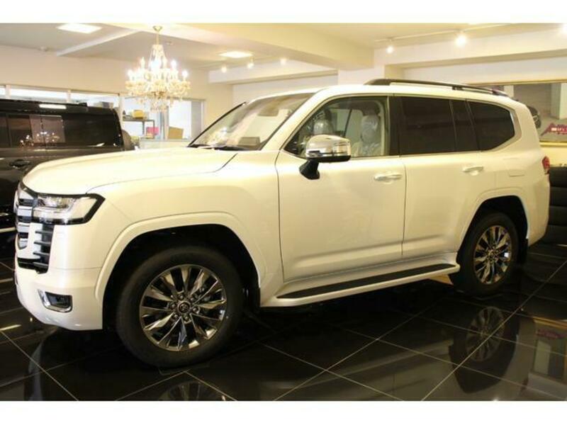 LAND CRUISER