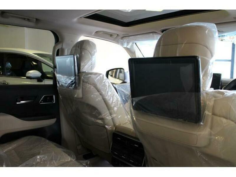 LAND CRUISER