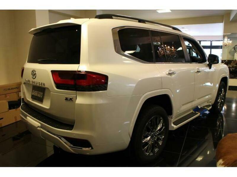 LAND CRUISER
