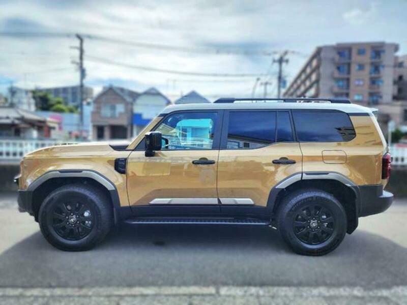 LAND CRUISER 250