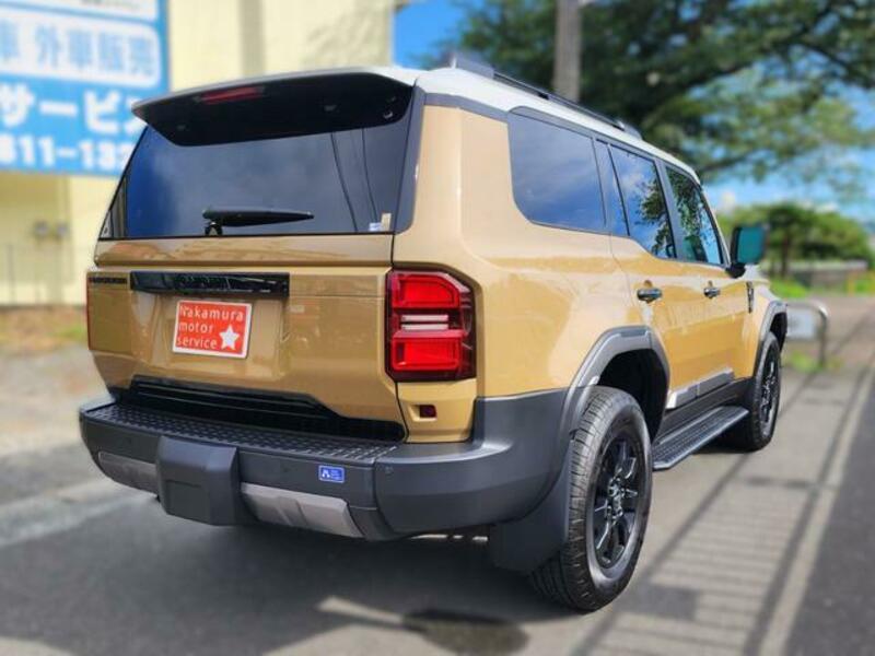 LAND CRUISER 250