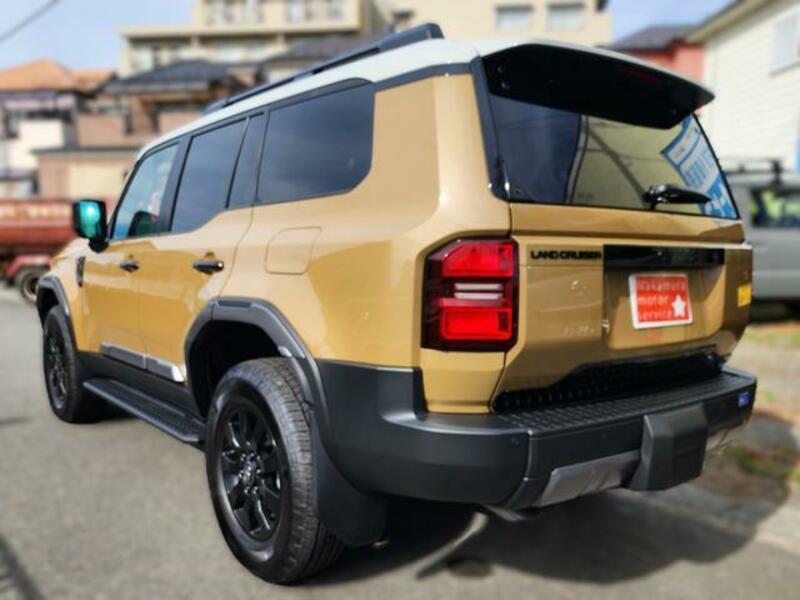 LAND CRUISER 250