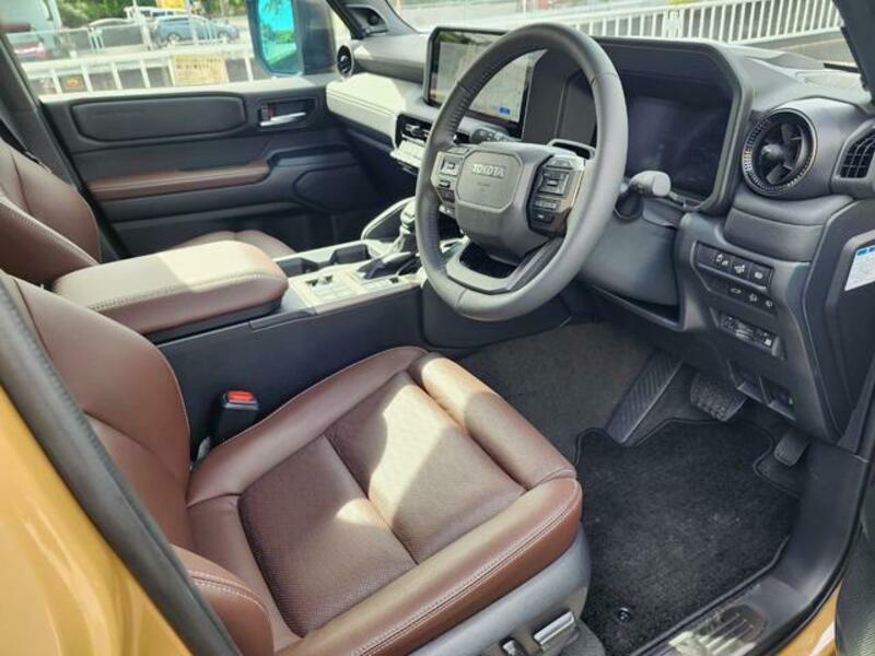 LAND CRUISER 250