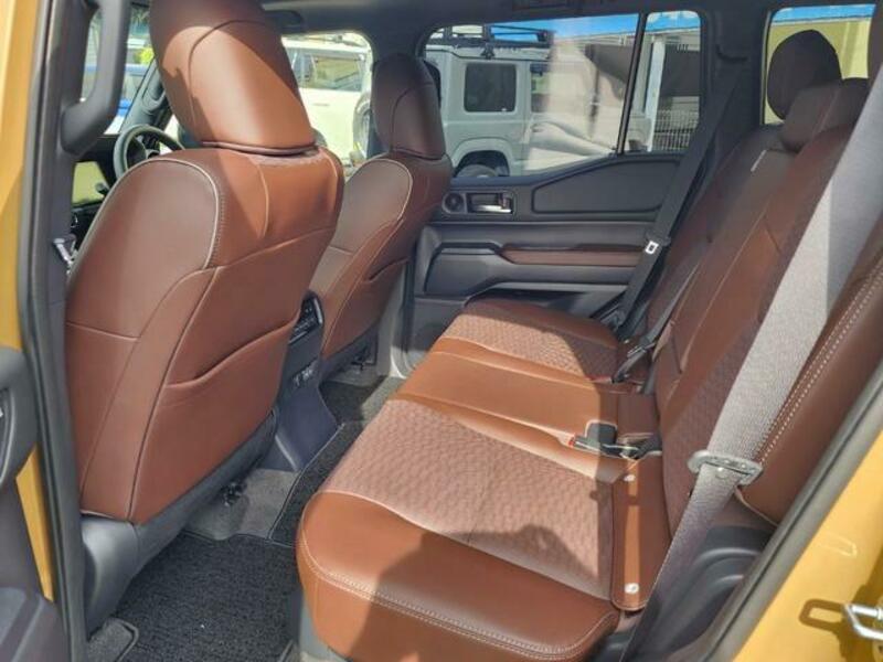 LAND CRUISER 250