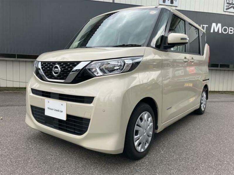 NISSAN ROOX