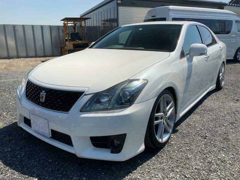 TOYOTA CROWN