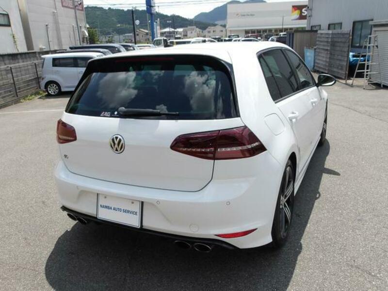 GOLF R