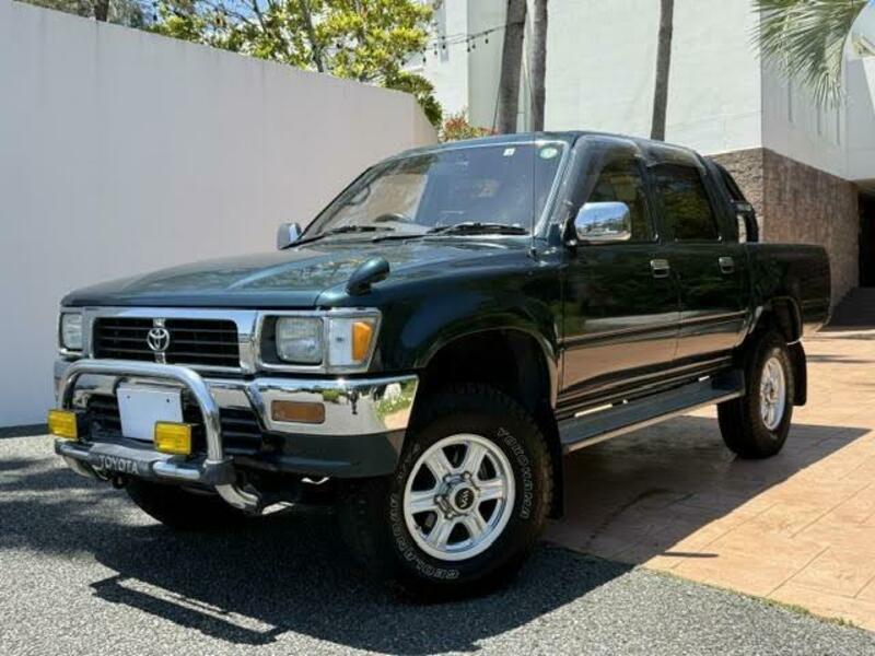 TOYOTA HILUX PICK UP