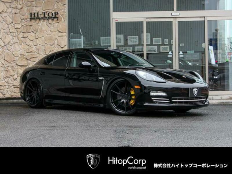 PORSCHE PANAMERA