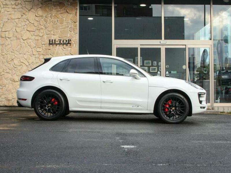 MACAN