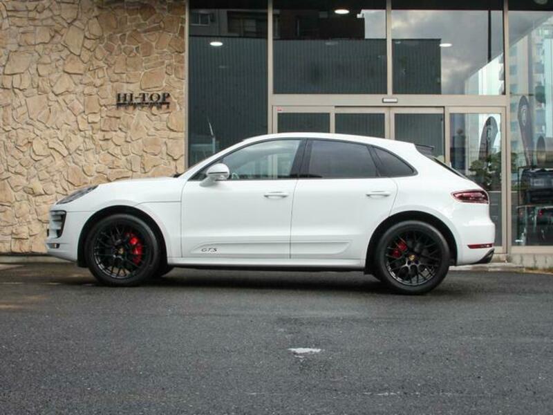 MACAN
