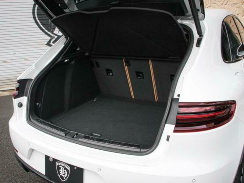 MACAN