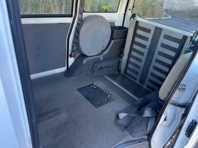 MINICAB VAN