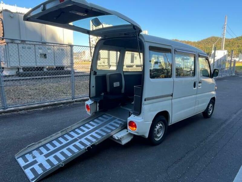 MINICAB VAN