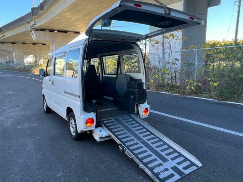 MINICAB VAN
