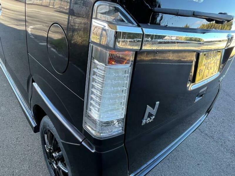 N BOX CUSTOM