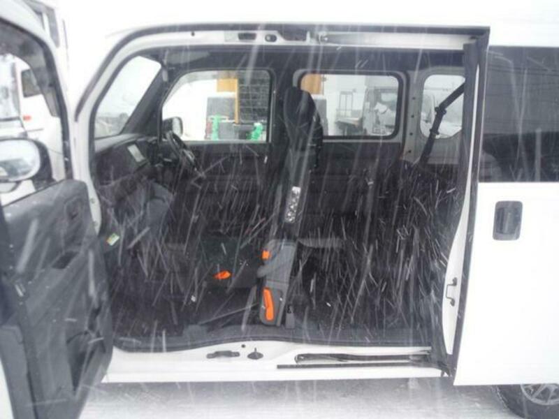 N-VAN