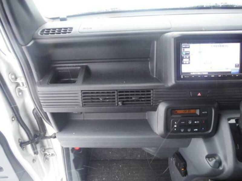 N-VAN