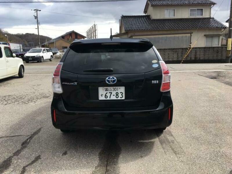 PRIUS ALPHA