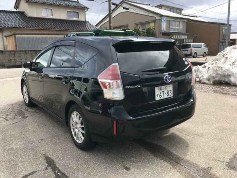 PRIUS ALPHA