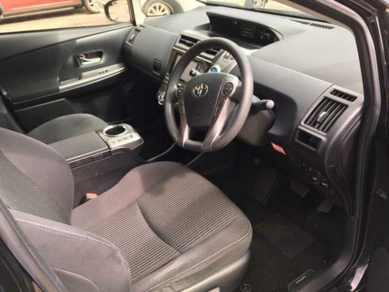 PRIUS ALPHA