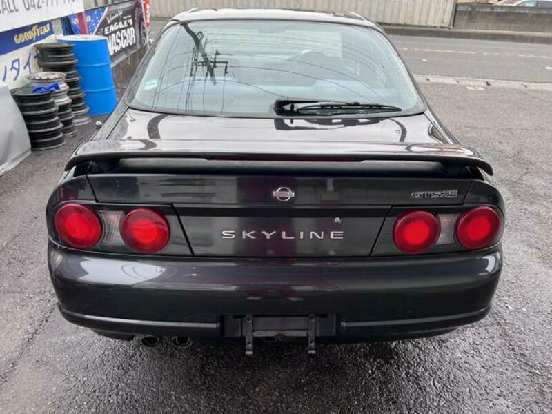 SKYLINE