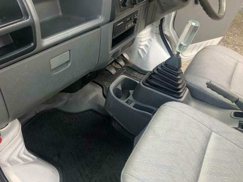 MINICAB TRUCK