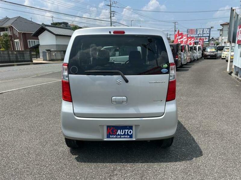 WAGON R