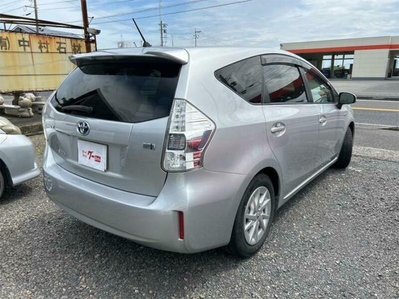 PRIUS ALPHA