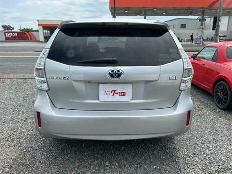 PRIUS ALPHA