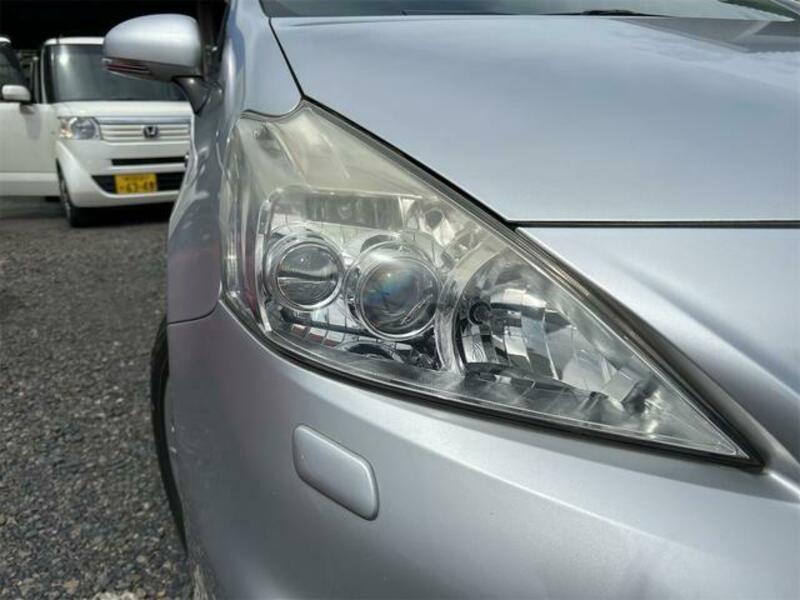 PRIUS ALPHA