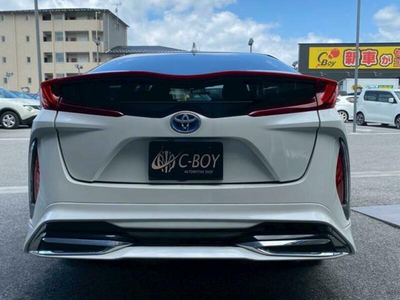 PRIUS PHV