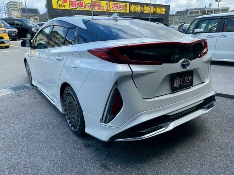 PRIUS PHV