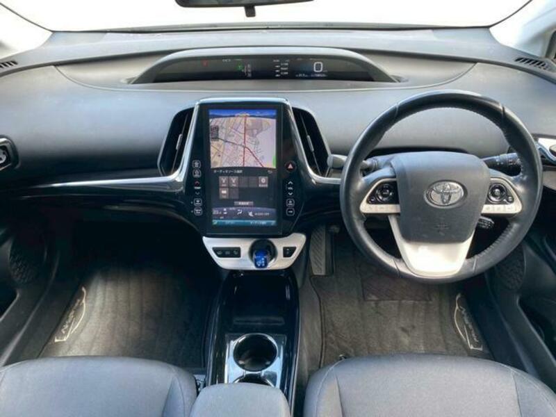 PRIUS PHV