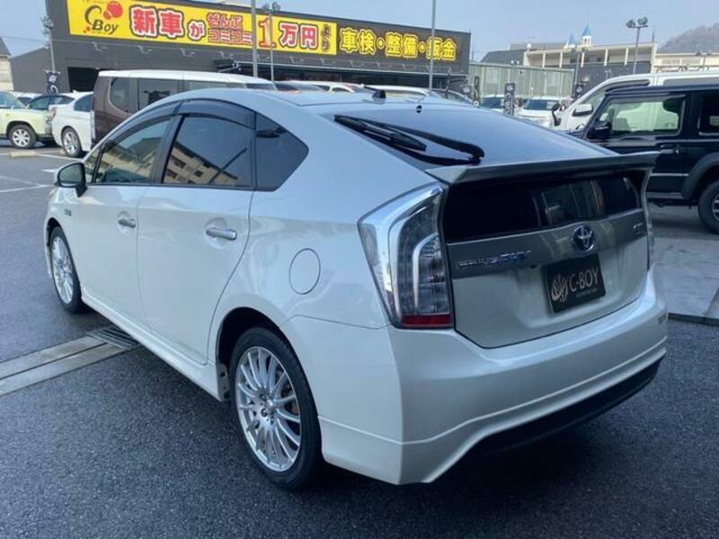 PRIUS PHV