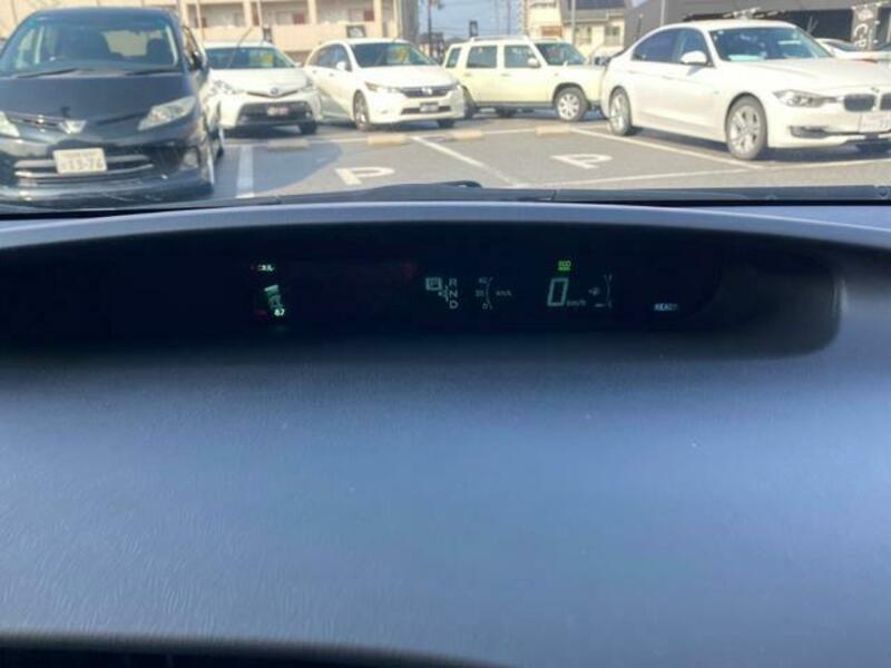 PRIUS PHV