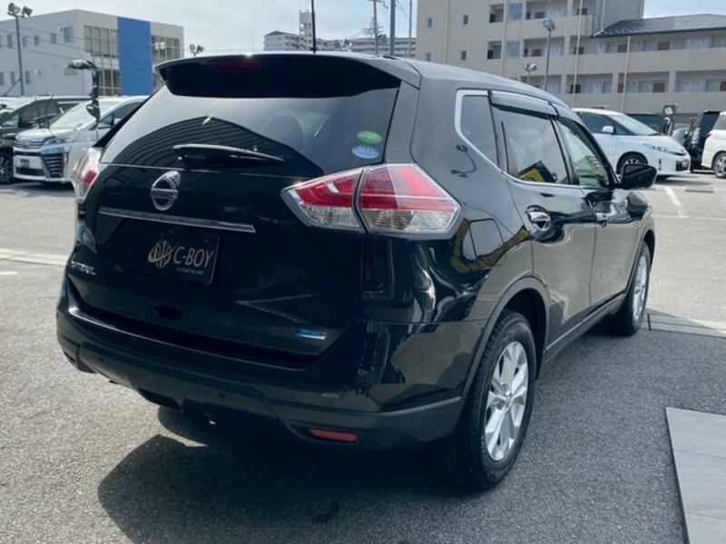 X-TRAIL