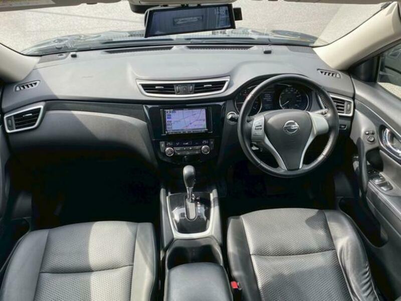 X-TRAIL