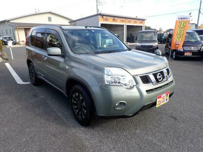 X-TRAIL