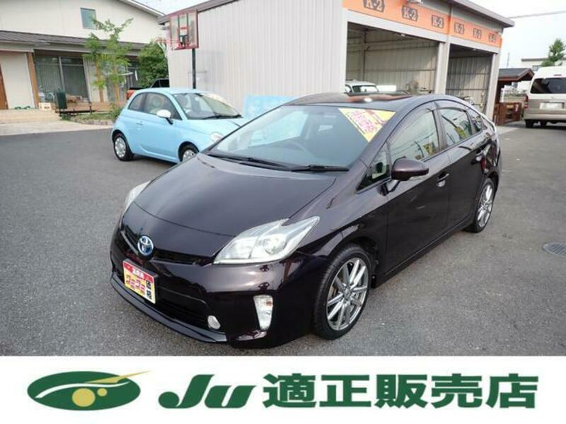 TOYOTA PRIUS