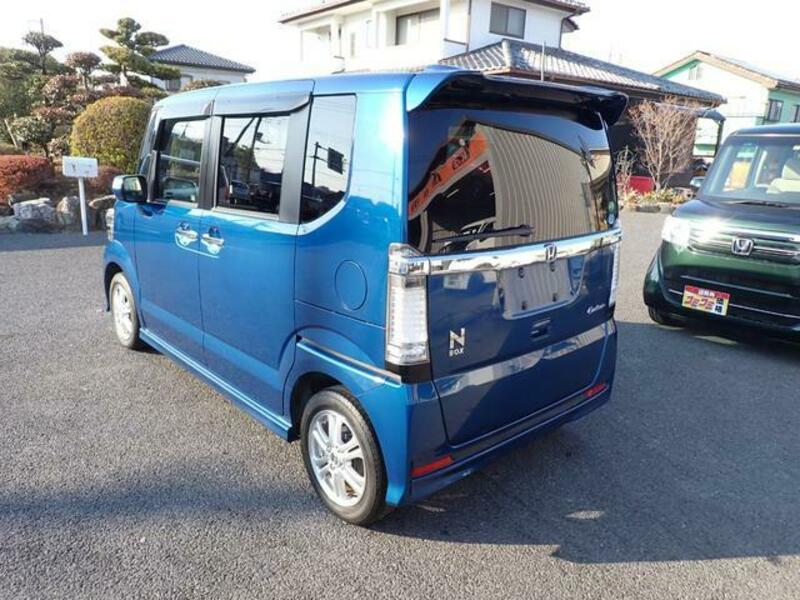 N BOX CUSTOM