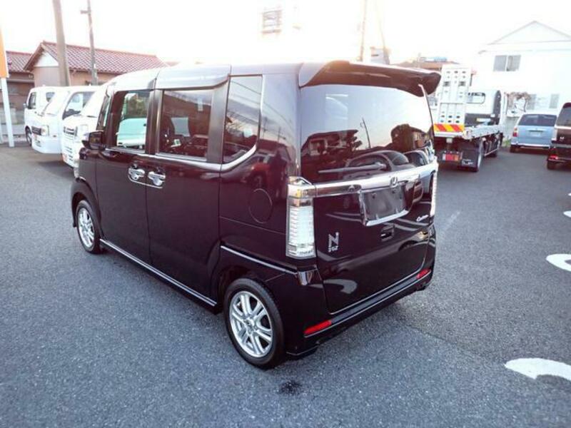 N BOX CUSTOM