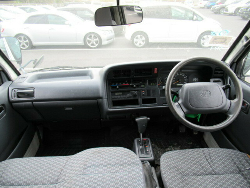 HIACE VAN-1