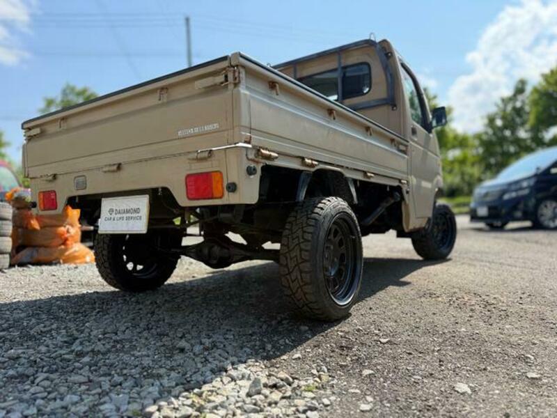 CARRY TRUCK