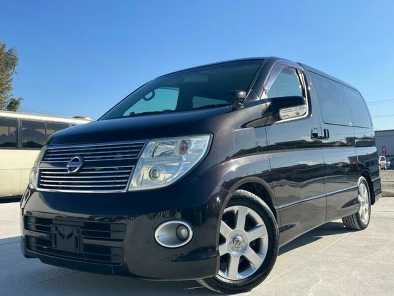 NISSAN ELGRAND