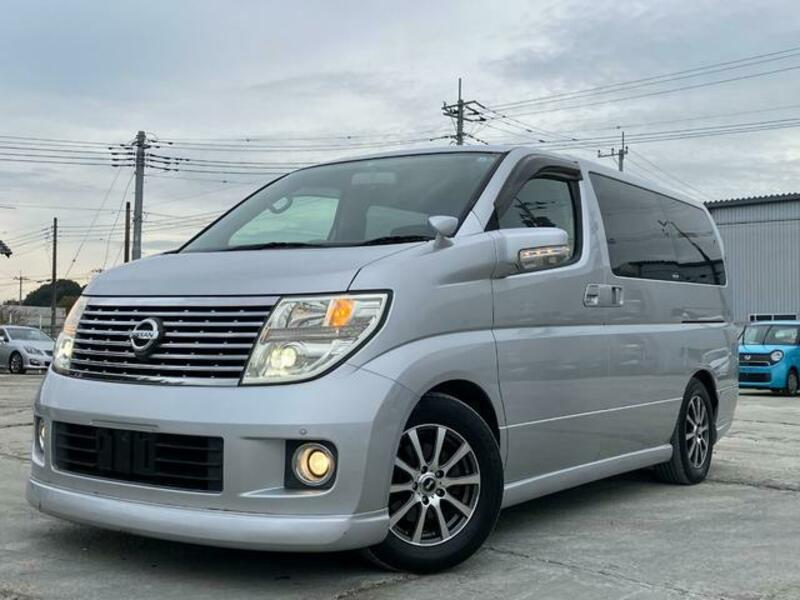 NISSAN ELGRAND
