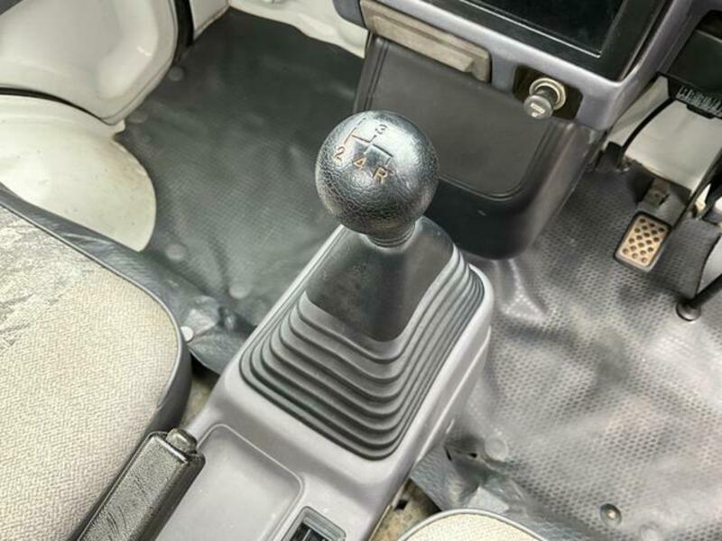 MINICAB TRUCK