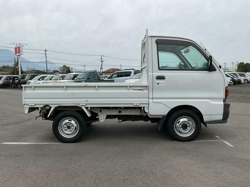 MINICAB TRUCK