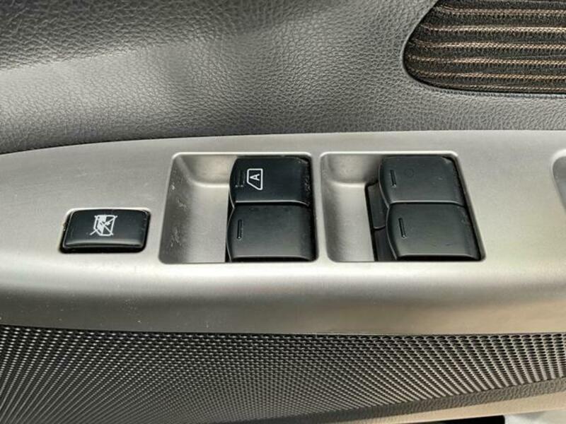 EK CUSTOM